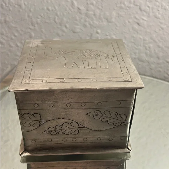 Silver Decorative Box with Elephant Design - Picture 4 of 16